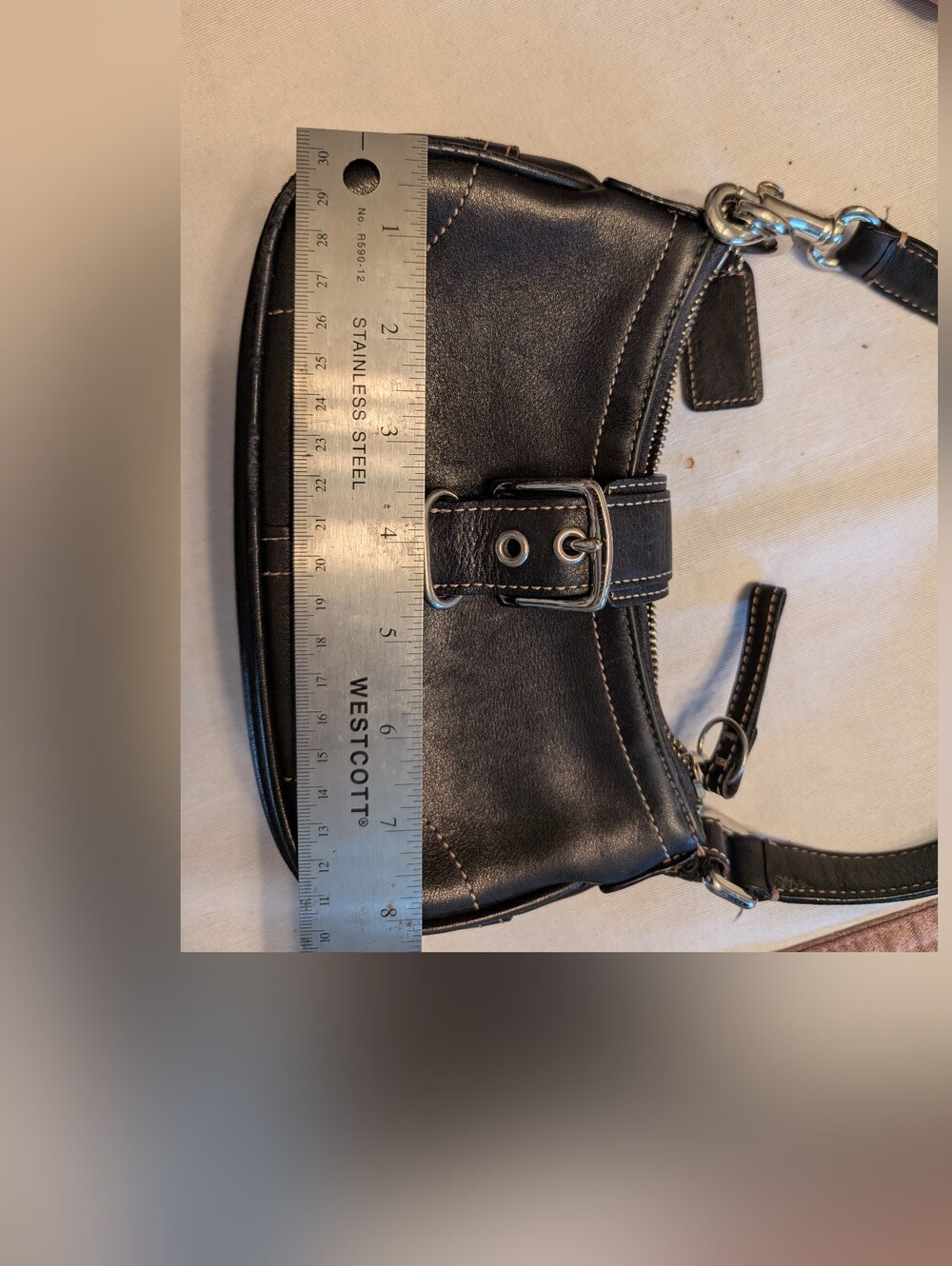 Vintage Coach Black Leather Small Compact Soho Buckle Shoulder Bag Purse Y2k - Picture 13 of 13